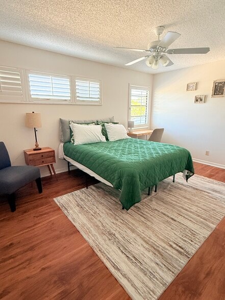 Building Photo - 387 Knox McRae Dr