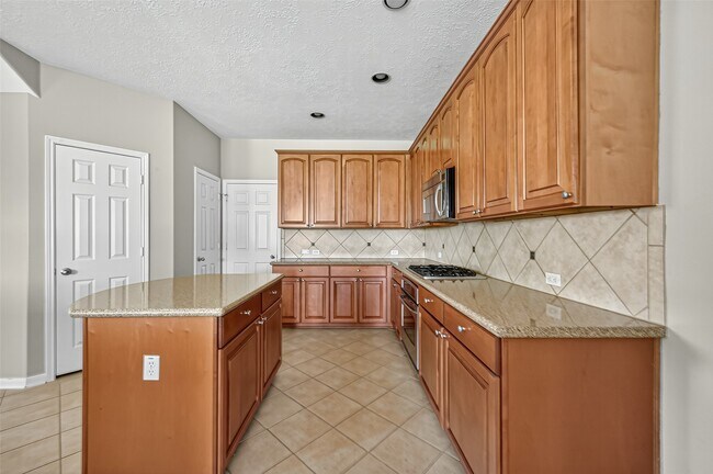 Building Photo - 10815 Lake Raven Ct