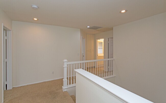 Building Photo - 2159 Island Shore Way