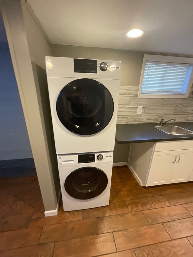 Building Photo - 1706 Washington Ave