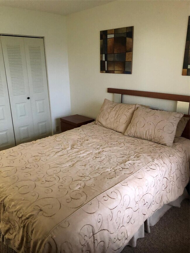 Building Photo - 850 SW 133rd Terrace