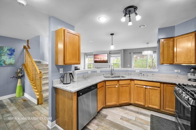 Building Photo - 2389 Stoughton Cir