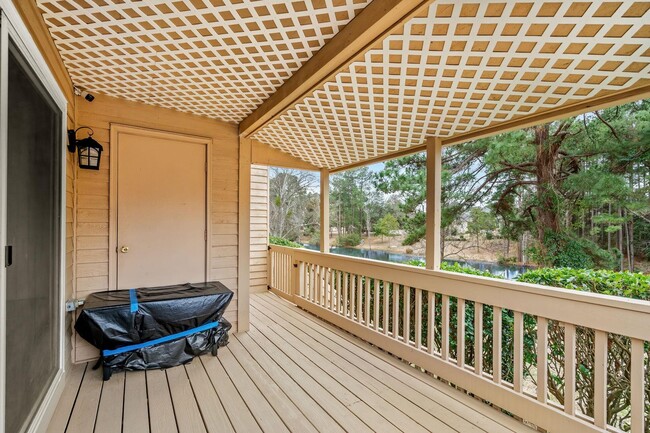 Building Photo - 4088 Fairway Lakes Dr