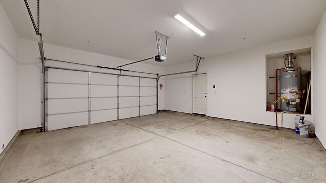 Building Photo - 1605 Rose Clover St
