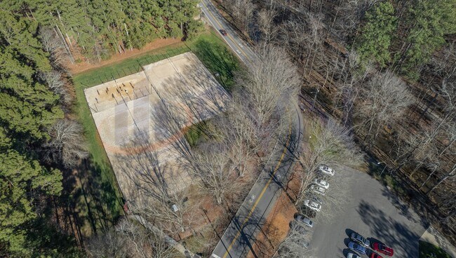 Building Photo - Chapel Hill 2-Bedroom Condo for Rent | 104...