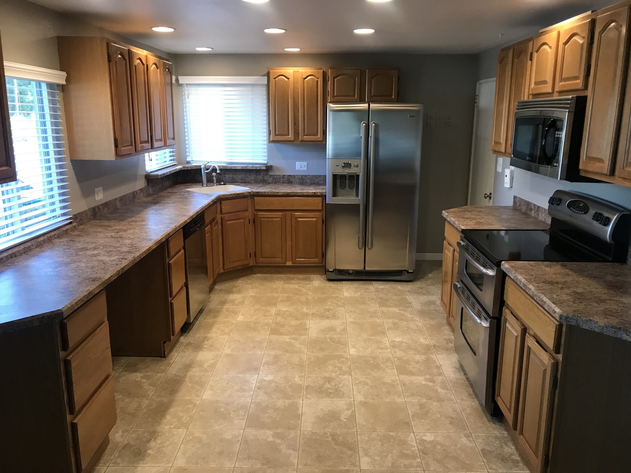 Kitchen 14 X 12 - 2801 S Clarkson St
