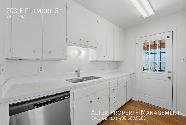 Building Photo - 203 E Fillmore St