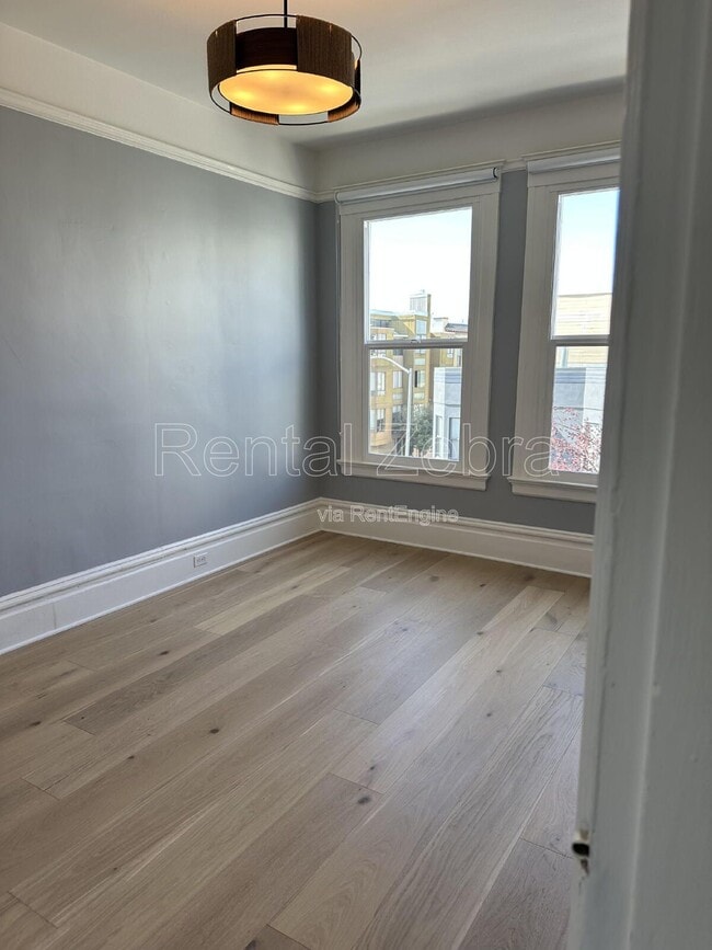 Building Photo - 1604 Jones St