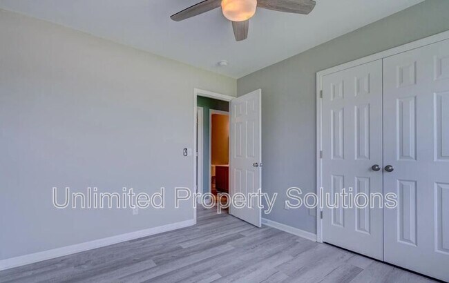 Building Photo - 7518 Whitney Dr
