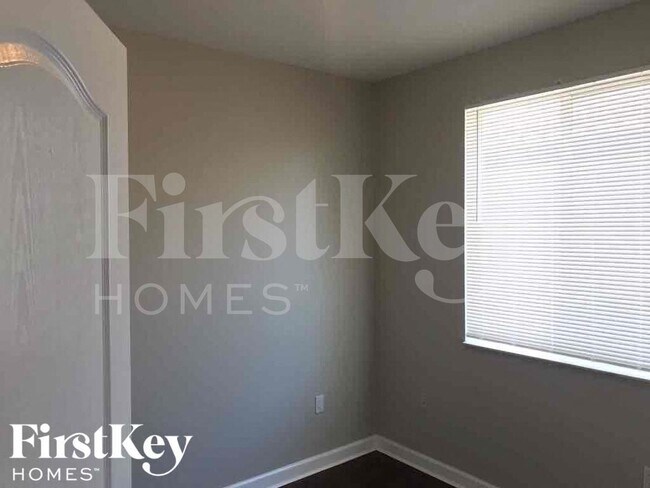 Building Photo - 15320 SW 141st Ct