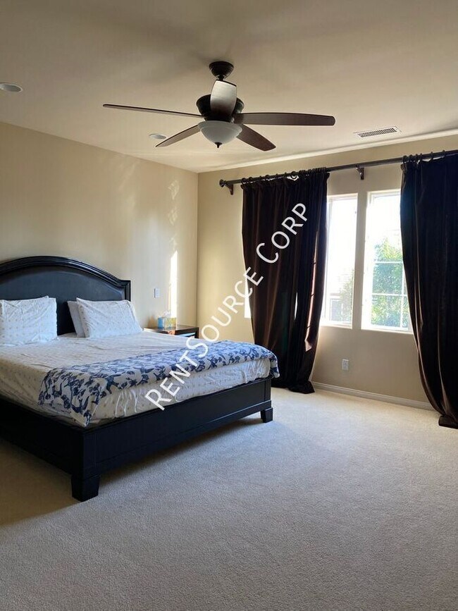 Building Photo - 24310 Las Palmas St