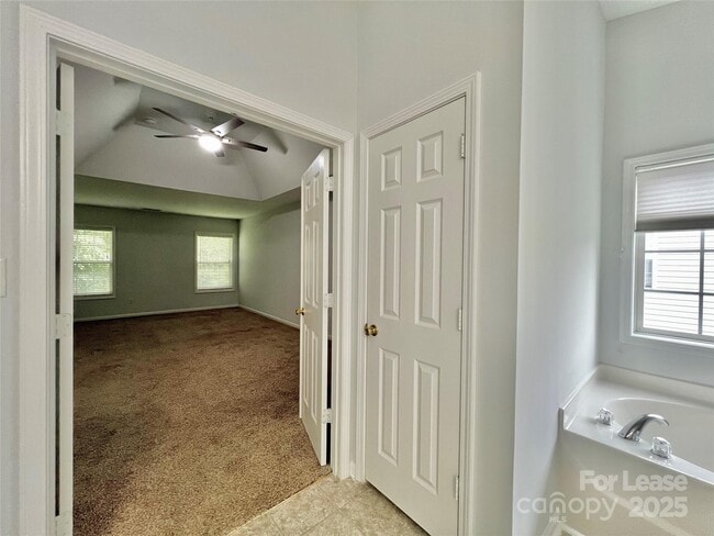 Building Photo - 5717 Lindley Crescent Dr