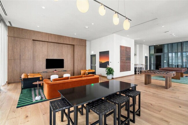 Building Photo - 601 N Miami Ave