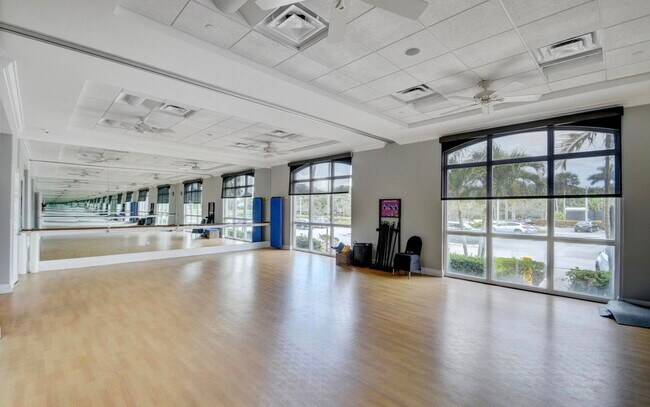 Building Photo - 4070 Tivoli Ct