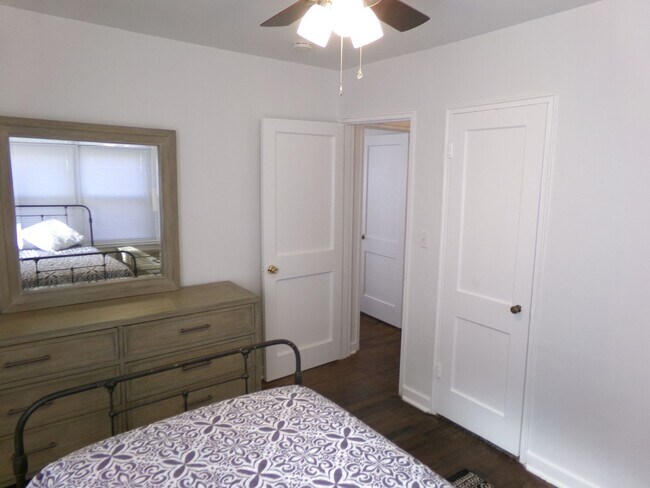 Building Photo - 2507 Miller Park Cir