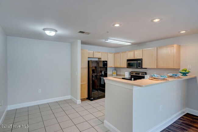 Building Photo - 2820 Bloomfield Ln