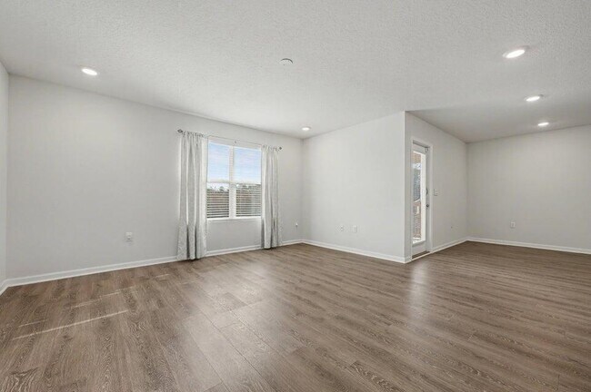 Building Photo - 3277 Chapelwood Dr