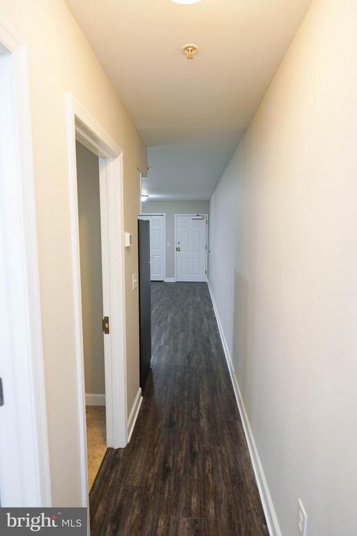 Building Photo - 10 N Pennsylvania Ave