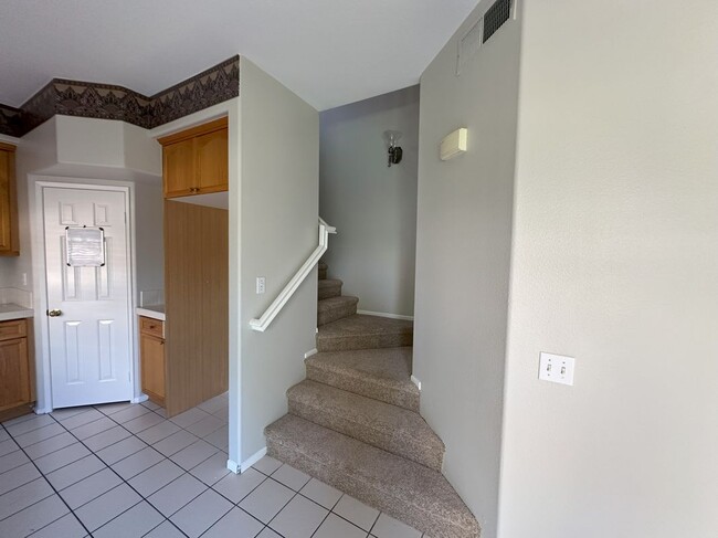 Building Photo - 237 Spurwood Ln
