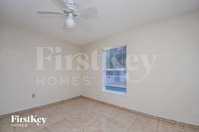Building Photo - 1307 Dover Dr