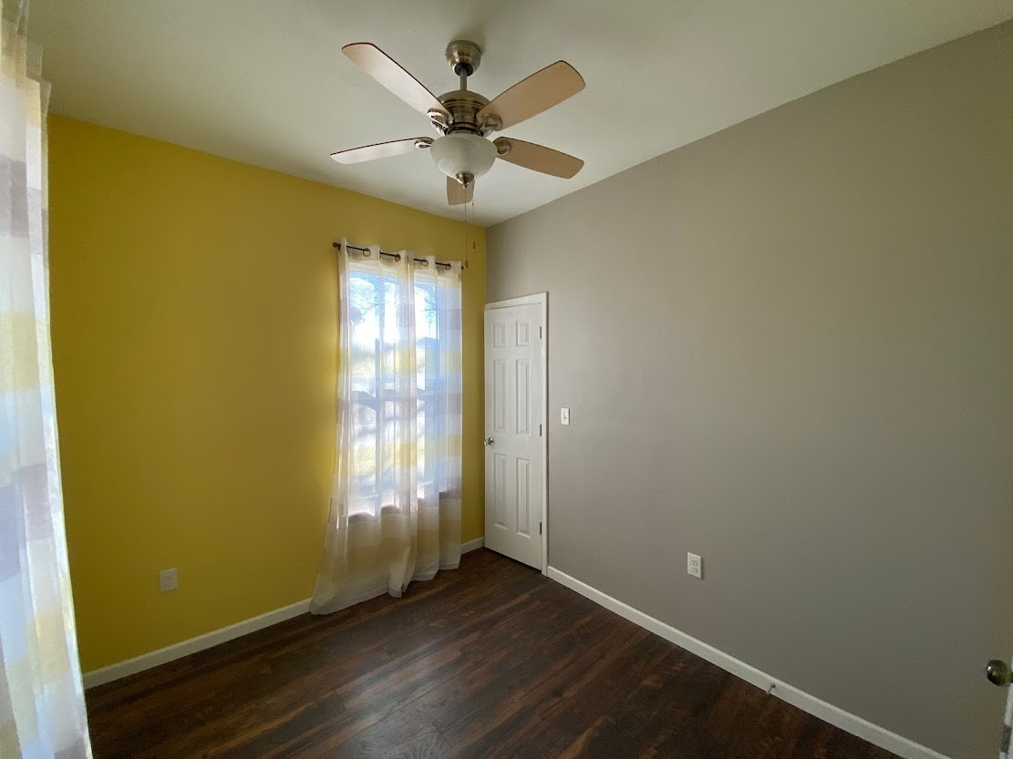 Bedroom or Office space - 339 E Lincoln St