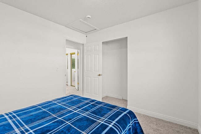 Building Photo - Spacious 4 Bedroom Home in Quiet Orem Neighborhood