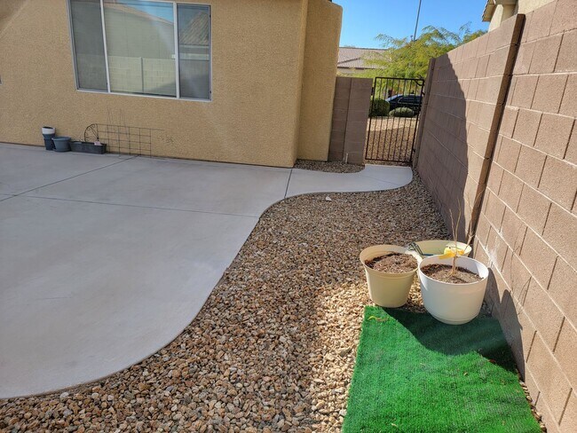 Building Photo - Stunning 3 Bedroom Rental - In Nevada Trails