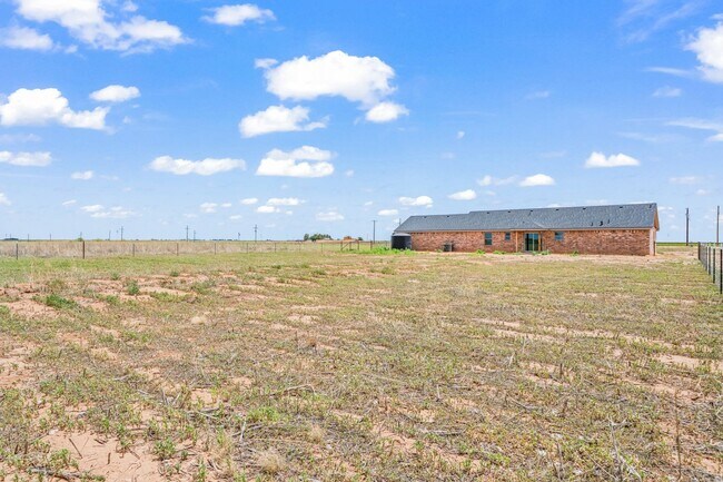Building Photo - New Construction Home In Idalou ISD!