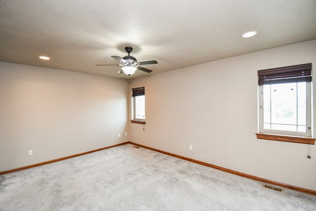 Building Photo - 8413 W 53rd St