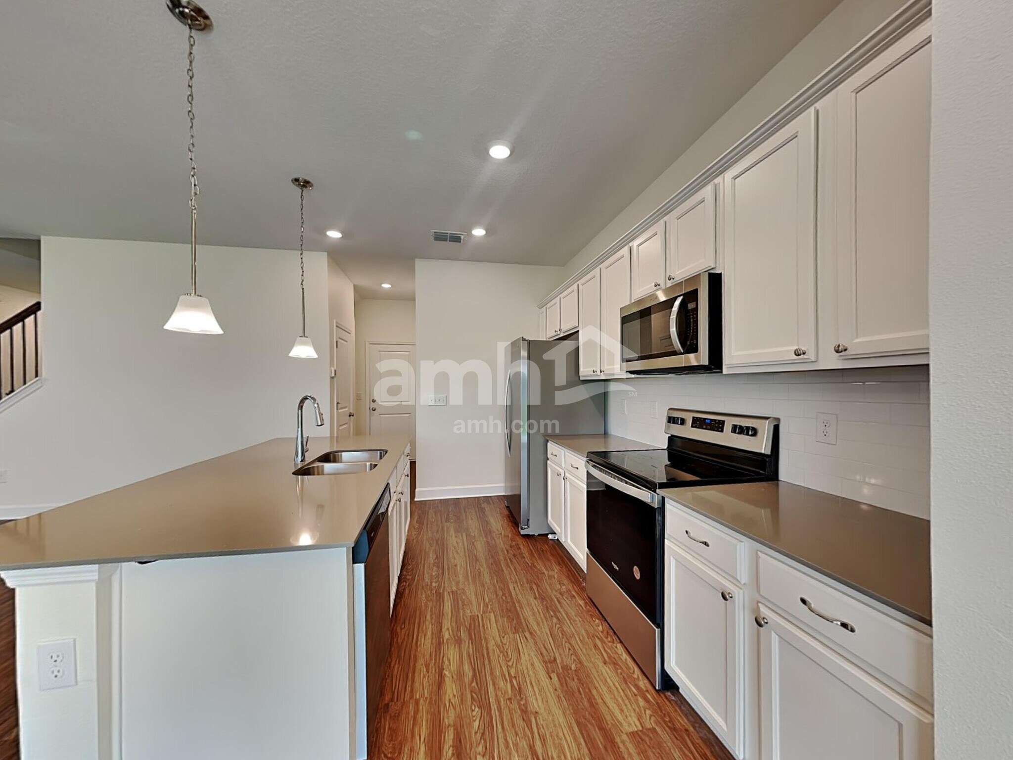 Building Photo - 865 Headland Wy