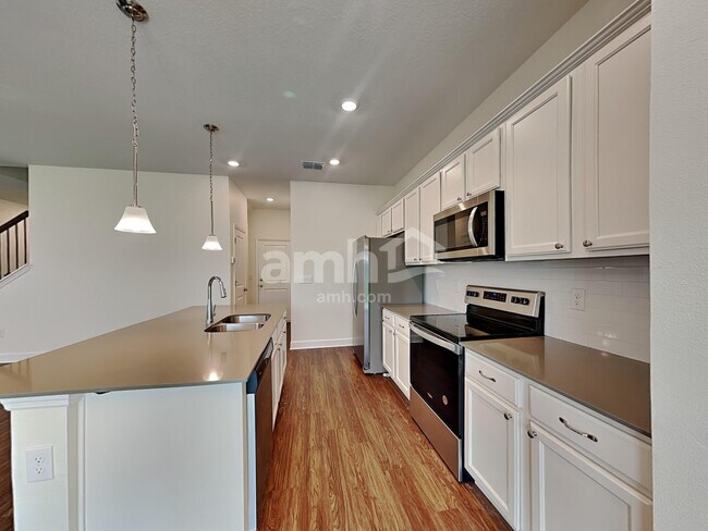 Building Photo - 1101 David Walker Dr