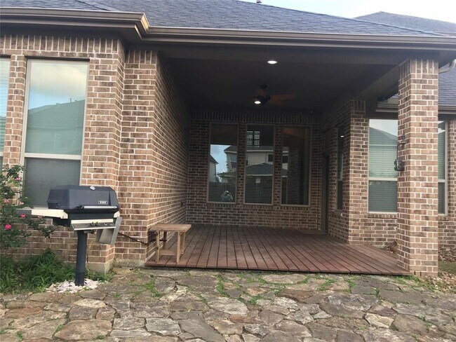 Building Photo - 5827 Chaste Ct