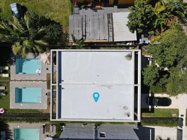 Building Photo - 5125 NW 5th Ave