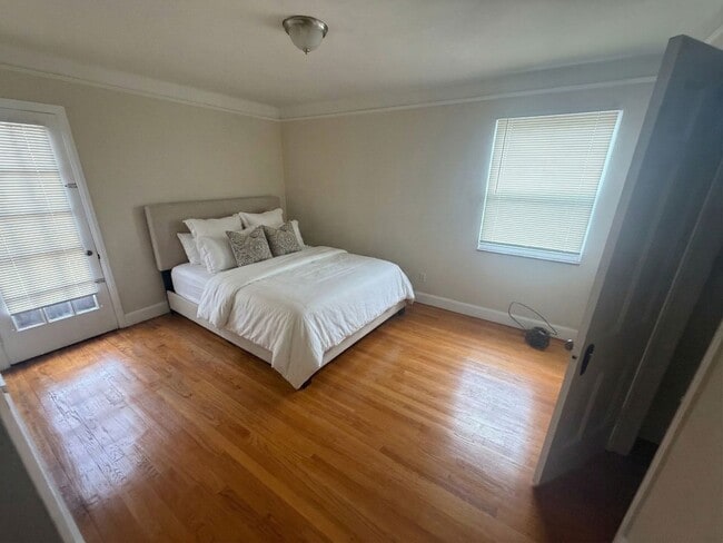 Building Photo - 12847 Maiden St