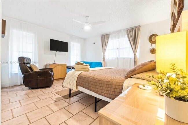 Building Photo - 2650 Scott St