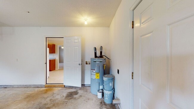 Building Photo - 504 Sumrell Way