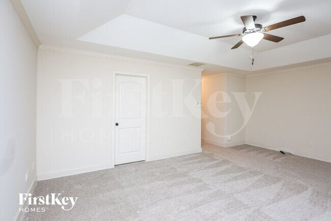 Building Photo - 603 Embassy Walk