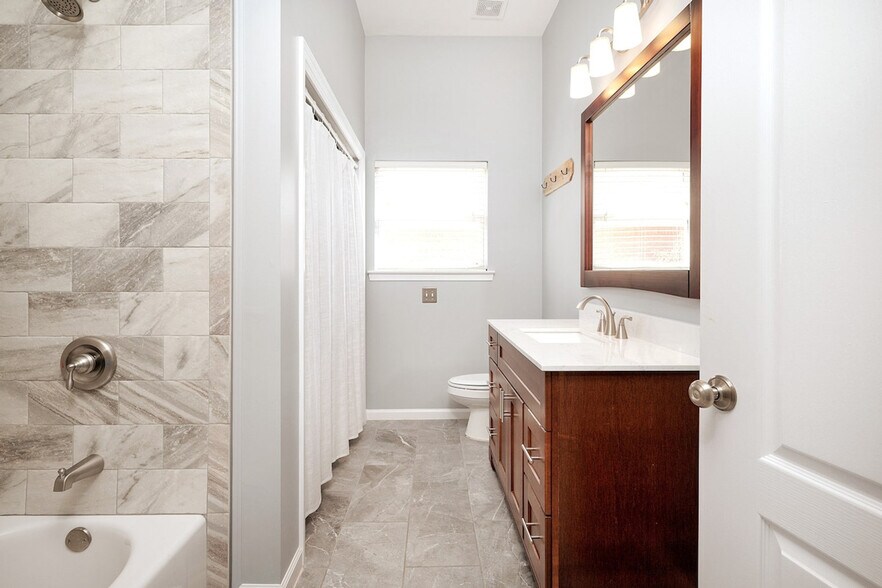 Building Photo - 4618 Windstarr Dr