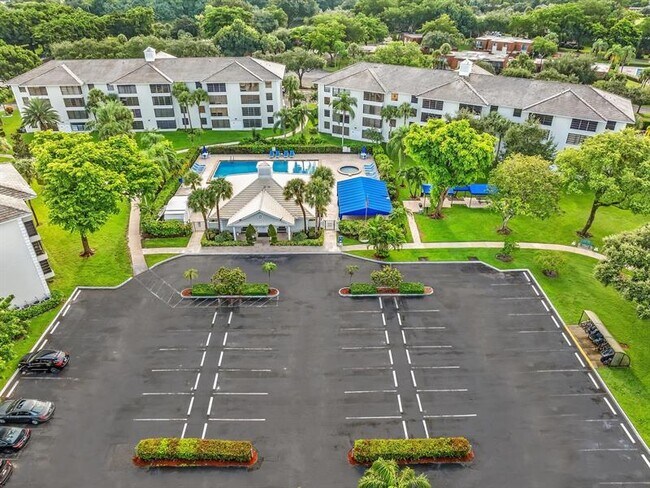 Building Photo - 1711 Whitehall Dr