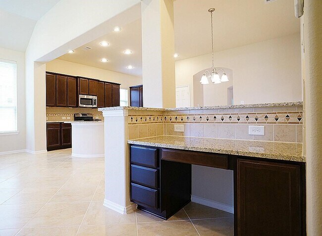 Building Photo - 29015 Davenport Dr