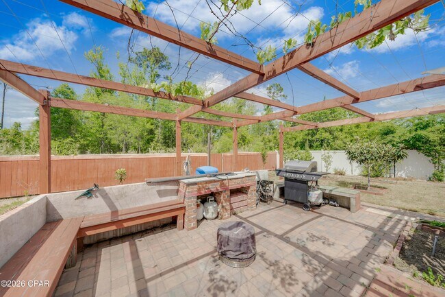 Building Photo - 303 Wood Trail