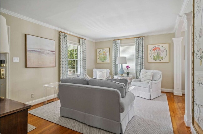 Building Photo - Charming Raleigh Retreat: 4-Bedroom Haven ...