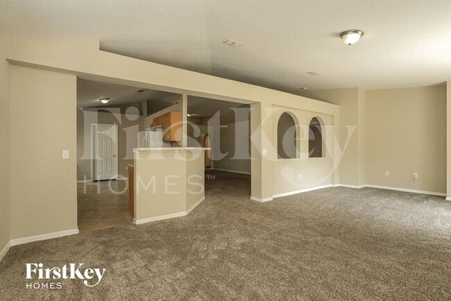 Building Photo - 415 Barlyn Ave