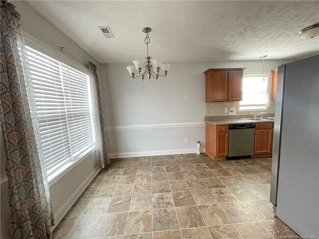 Building Photo - 2144 St Nicholas Dr