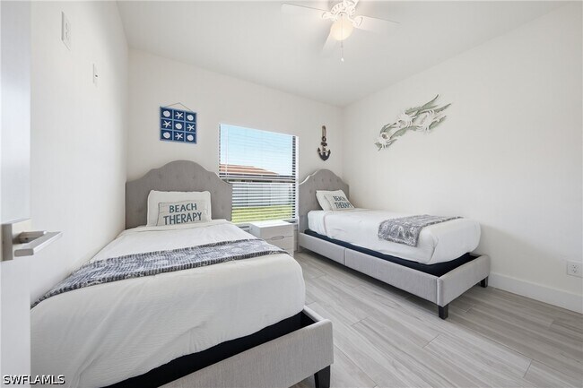 Building Photo - 1214 SW 29th Terrace