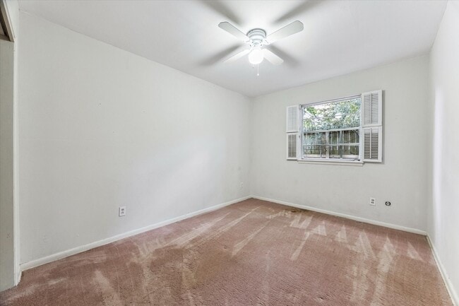 Building Photo - 1031 Ridgeley Dr