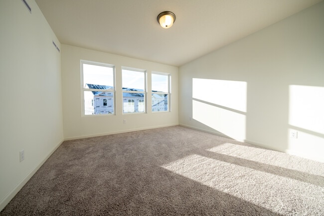 Building Photo - 5885 156th St W