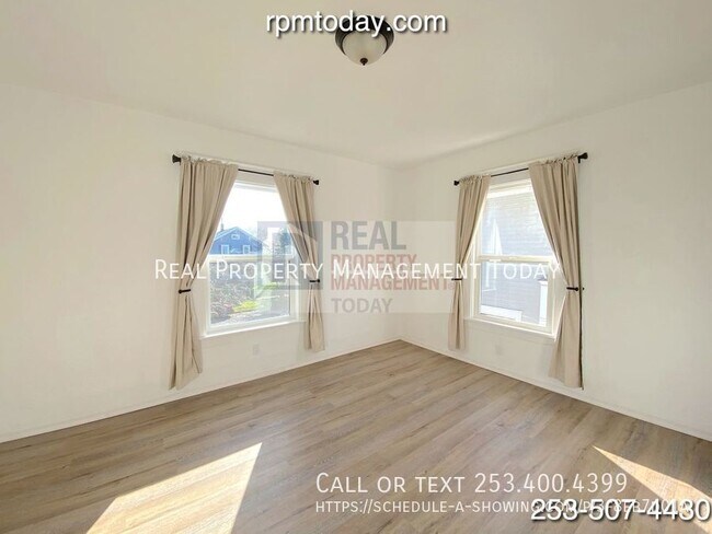 Building Photo - 948 S Sheridan Ave