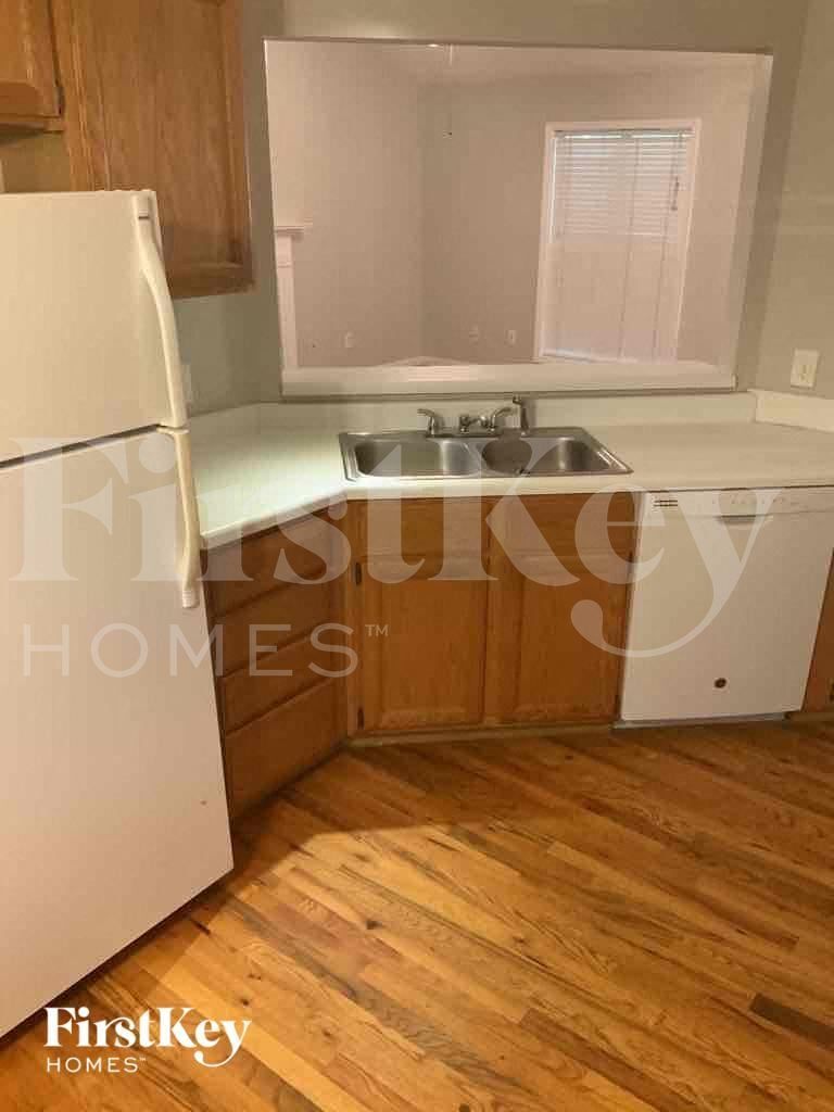 Building Photo - 6550 Remington Dr