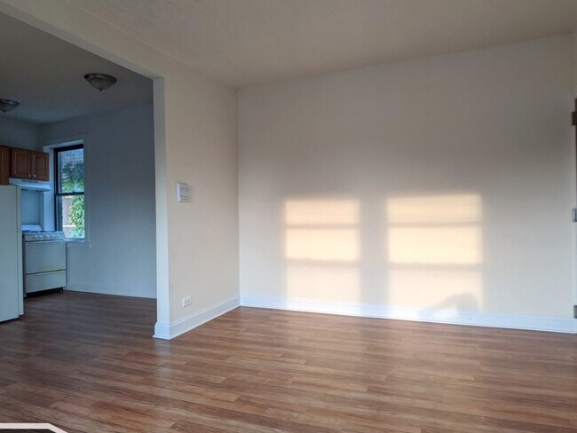 Building Photo - 1742 N Humboldt Blvd